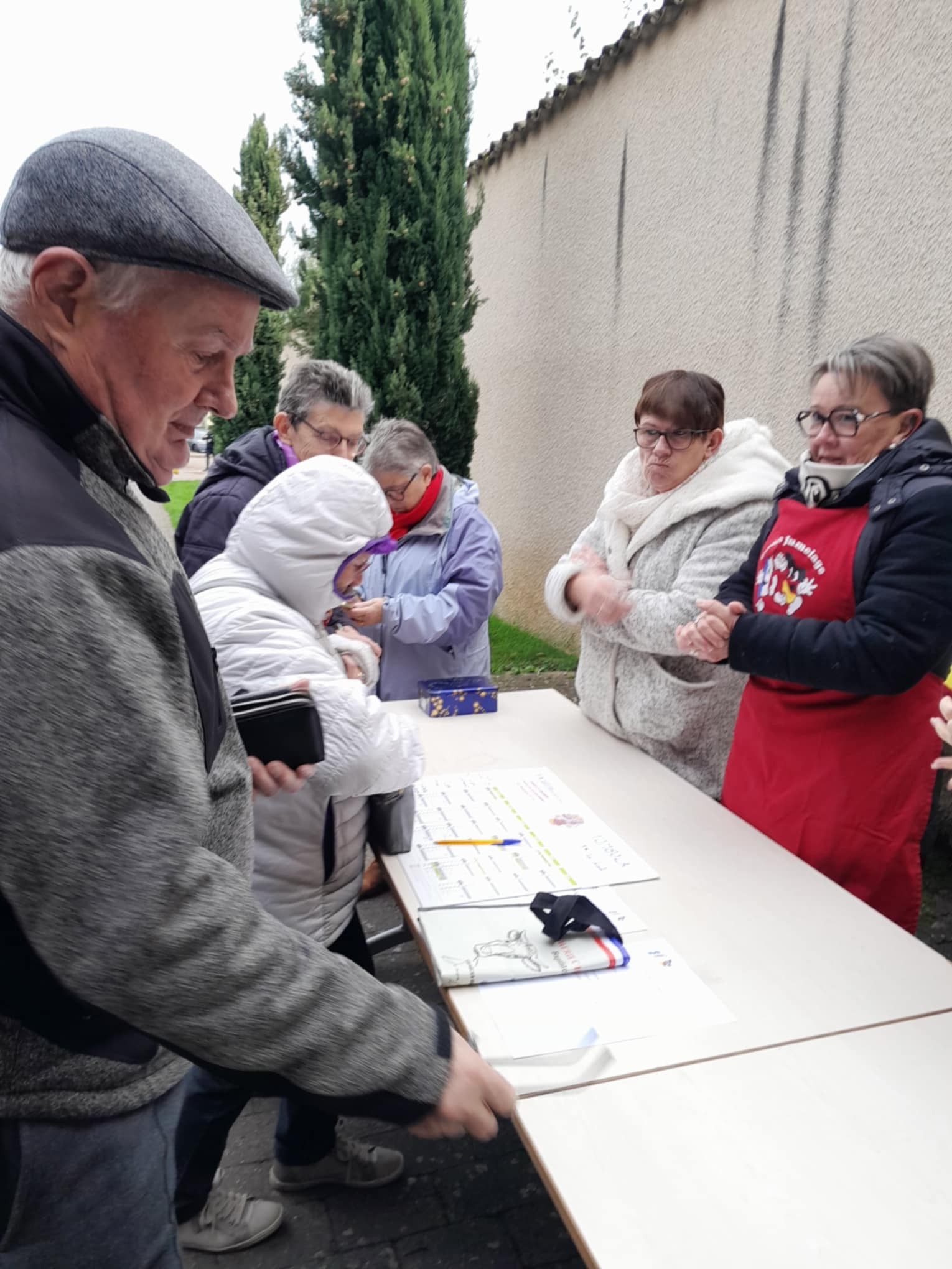23 novembre vente de choucroute a emporter comite de jumelage a chatillon 004