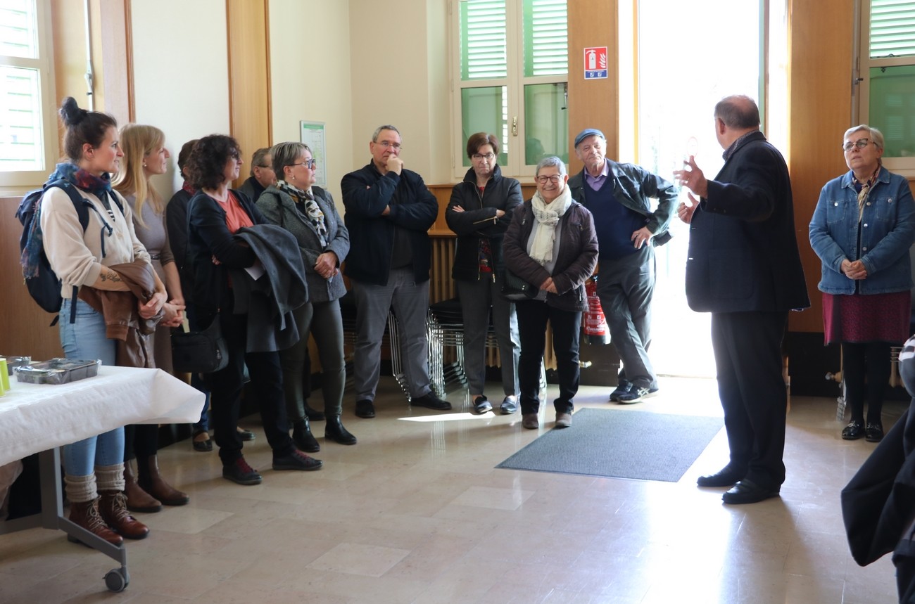 Accueil des collegiens par le maire de vonnas 003