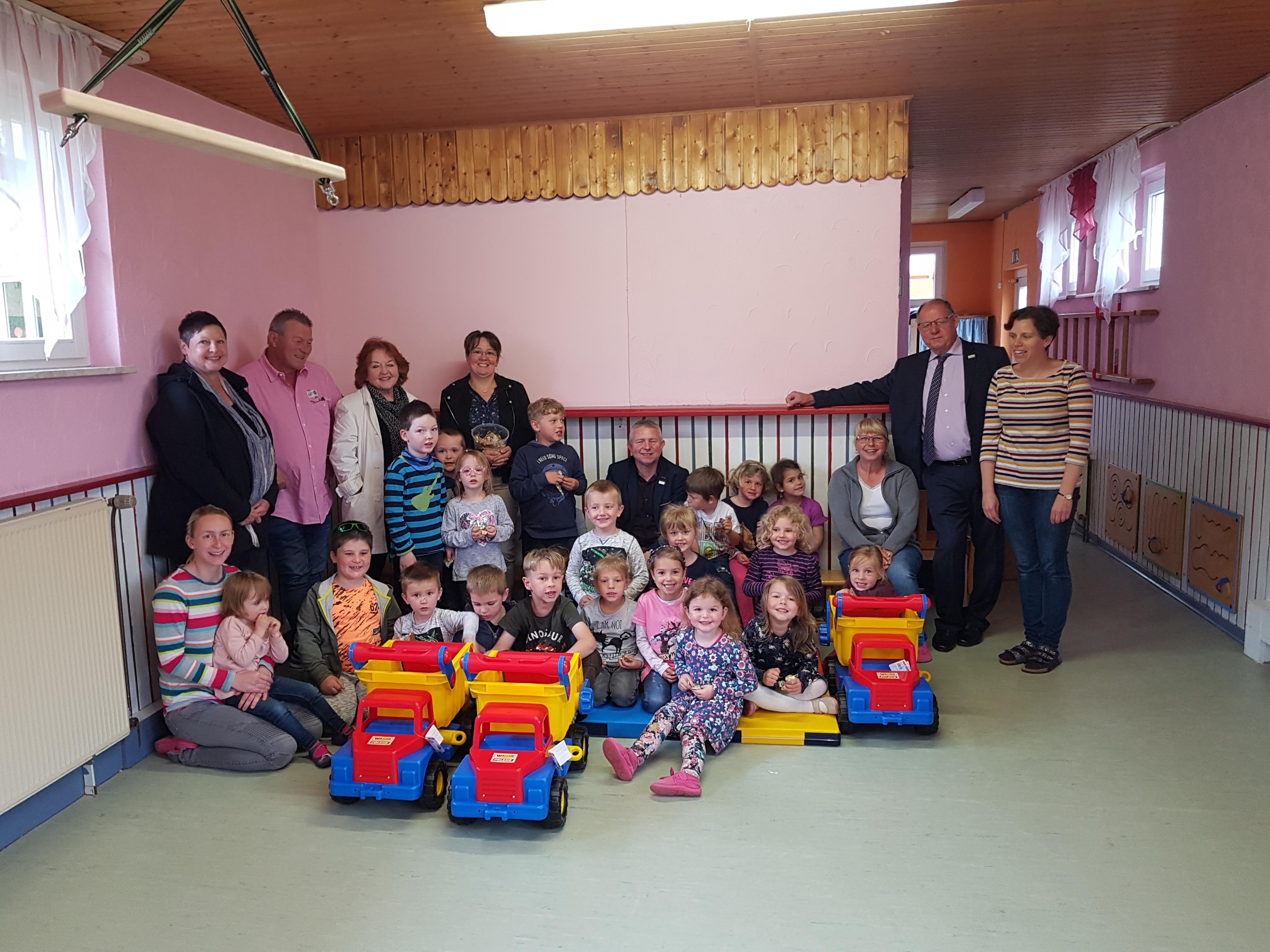 Cadeaux aux ecoles wachtersbach 25 mai 2019 01