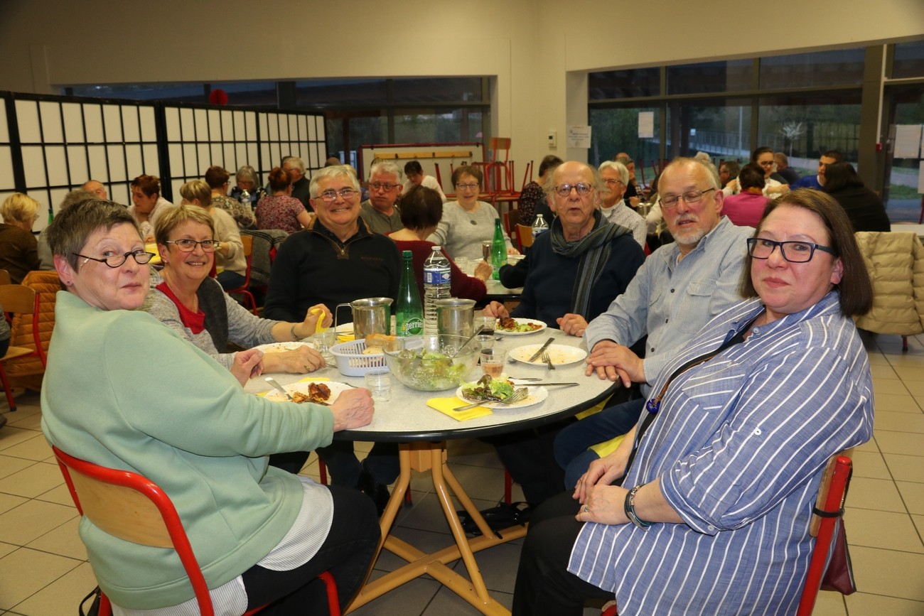 Foire de Châtillon 3 avril 2022 repas La Passerelle_003
